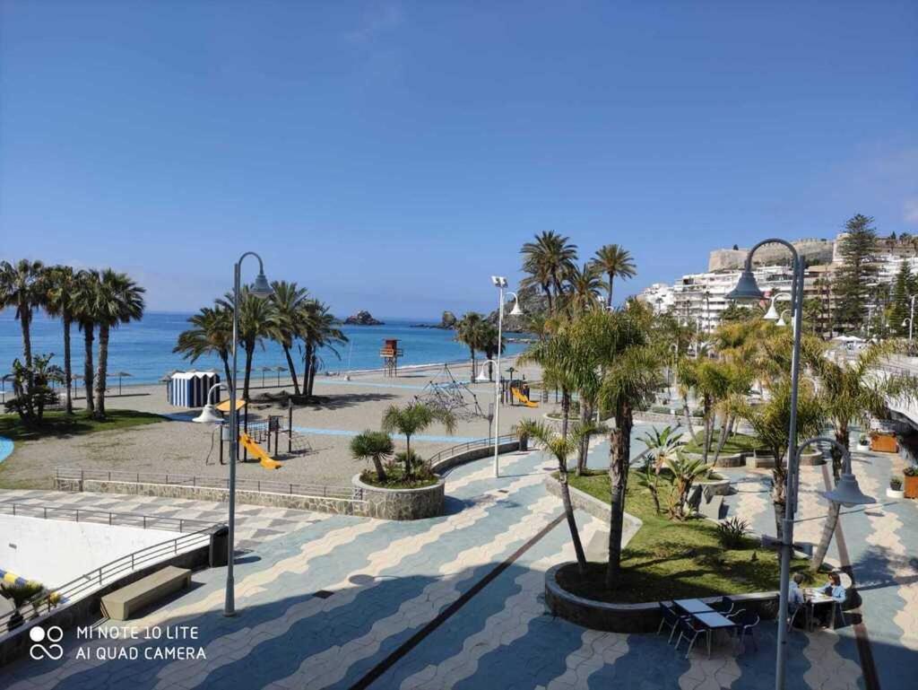 Centro-Primera Linea De Playa Almunecar Luaran gambar