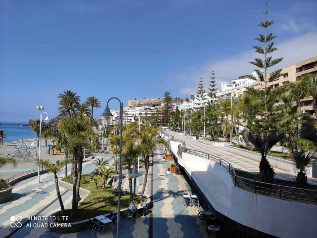 Centro-Primera Linea De Playa Almunecar Luaran gambar